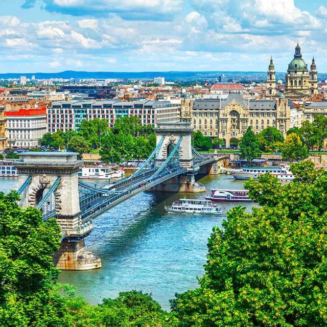 https://dralbertogy.com/wp-content/uploads/2020/01/budapest-1-640x640.jpg
