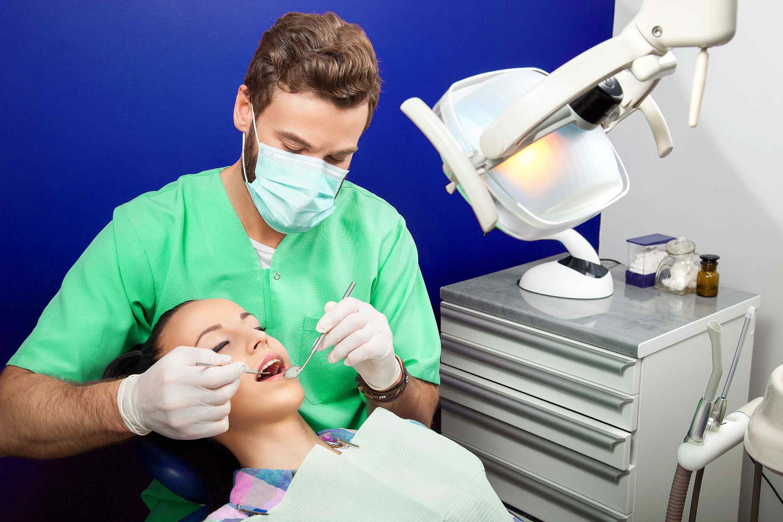 https://dralbertogy.com/wp-content/uploads/2020/02/img-doctor.jpg